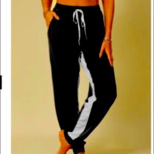 NIP Misslook Size 2XX Black joggers with white stripes 2 side pockets, comfy